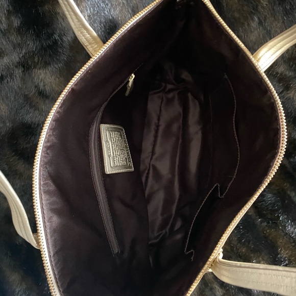 💯 Authentic Coach purse - Picture 3 of 3